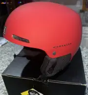 Oakley Mod 1 Pro MIPS Snow Helmet Unisex Adult Size L (59-61 Cm) Red FOS900586