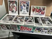 2022 Topps Factory Set (Gold Star Parallel Set) #1-660 w/Rookie Variations pack