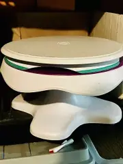 Wilton Tilt-N-Turn Ultra Cake Turntable - Cake Decorating Stand #307-121 NIB