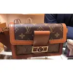 二手 LV LOUIS VUITTON 路易威登 DAUPHINE 腰包 M44586 超讚