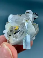 102 CT Aquamarine Crystal Combine With Quartz And Schorl