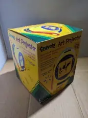 NEW NIB Crayola Art Projector 2001 - 1013381