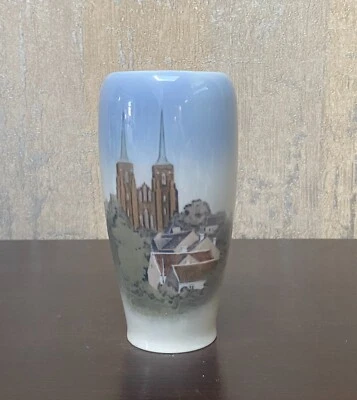 Royal Copenhagen Art Nouveau Vase Roskilde Cathedral No 4557