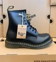 Dr Martens - Women's 1460 Black Smooth Leather Lace Up Boots New in Box