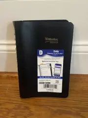 Blueline 2025 Calendar Planner Daily Black New Year C1504W.81 Appt Times Glance