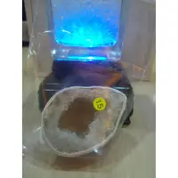 在飛比找蝦皮購物優惠-(No.N015) 摩洛哥白水晶 迷你晶洞 + 七彩LED 
