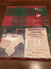 Vintage NEW NOS Christmas Plaid Table Runner Red Green Gold Lurex 13x70” USA