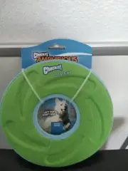 Chuckit ZIP FLIGHT AMPHIBIOUS FLYING RING Floats Dog Fetch Toy 8.5" Medium Green