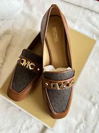 在飛比找Yahoo!奇摩拍賣優惠-全新正品Michael Kors Farrah Loafer