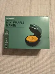 Ambiano Mini Christmas Tree Waffle Maker Non-Stick 4" Cooking Surface NEW
