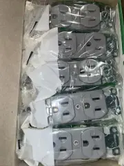 (C) (QTY 10) Bryant 5242-GRY 15A 125V Duplex Receptacle Grounding Gray 2P 3W⚡️