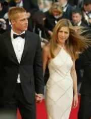Brad Pitt and Jennifer Aniston attend the World Premiere of epic - 2004 Photo 4