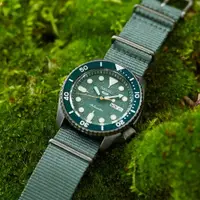 在飛比找PChome24h購物優惠-SEIKO 精工 5 Sports系列 Lineup 軍綠潮