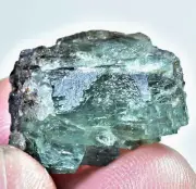 22 CT Natural Green Emerald Crystal Combined With Mica From Pakistan