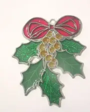 CHRISTMAS HOLLY SUNCATCHER (CHRISTMAS HOLIDAY SUNCATCHER)