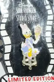 DSF Disney Daisy Duck on Stool Pin Traders Delight Sundae PTD #1 LE 300 DSSH