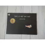 THIS IS NOT MY HAT (平裝書)