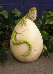 1078 Lizard Komodo Monitor Dragon In Egg Production Latex Fiberglass Mold