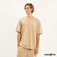 在飛比找momo購物網優惠-【Hang Ten】男裝-純棉毛圈布胸前印花短袖T恤(卡其)