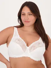 Stephanie Fuller Busted Lace Underwire Bra