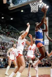 Walter Davis of the Phoenix Suns 1980s Basketball Photo 11
