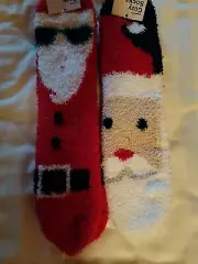 2 pair Santa Fuzzy Cozy Socks - Women's - Christmas - Kris Kringle - Old Navy