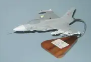 Swedish Air Force Saab JAS-39 Gripen Desk Top Display Jet Model 1/48 SC Airplane