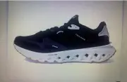 COLE HAAN WOMEN 5 ZEROGRAND RUNNER SIZE 7 Black Black Ivori