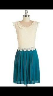Brand new Modcloth Women Size 10/12 Peter Pan Collar Dress
