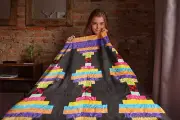 Log Cabin Courthouse Steps FINISHED Quilt - Masculine Look - Queen size