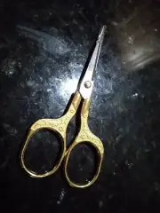 Vintage Gold Color Cherry Blossom Stainless Steel Sewing/Embroidery Scissor.