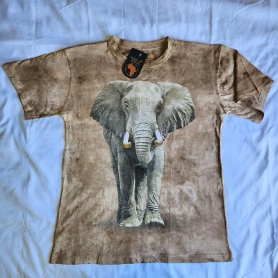 Tones of Africa Zimbabwe Elephant Nature Animals Brown Tie-Dye M Graphic T-Shirt