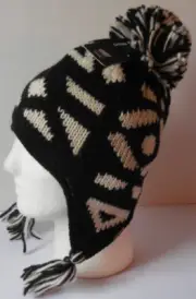 Dakine Ingrid Wool Pom Beanie Women Black