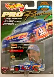 Hot Wheels Racing #44 Kyle Petty 1998 First Edition #20136 1:64 Scale Diecast