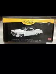 1958 Lincoln Continental WHITE 1:18 SunStar 4709