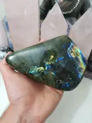 1 Polished Labradorite Crystal Freeform – LFF41