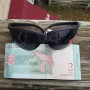 Motorcycle the matrix Sunglasses foreign currency with purchase Venezuela bin21