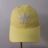 在飛比找蝦皮購物優惠-全新正品adidas 淡黃色老帽 帽子