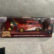 1/24 Jada 1959 Ford Anglia & Lucky The Leprechaun Figure Model White Red 32200