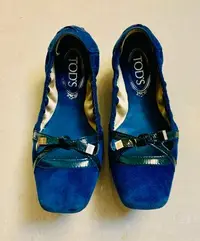 在飛比找Yahoo!奇摩拍賣優惠-Tod’s 藍色麂皮芭蕾舞鞋