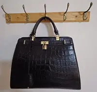 在飛比找Yahoo!奇摩拍賣優惠-二手法國品牌morgan de toi鱷魚紋黑色手提包