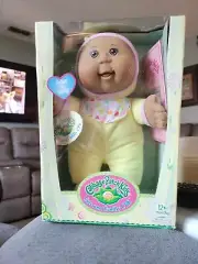 Cabbage Patch Kids "Cute & Cuddly" Baby Doll MIB, MM