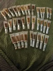 Revlon candid foundation and concealer x3