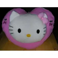 在飛比找蝦皮購物優惠-HELLO KITTY 凱蒂貓 心型抱枕、愛心靠墊靠枕掛飾可