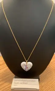 Lovely Avon Vintage Gold Tone Personalized Porcelain Heart Necklace Initial L