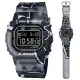 【CASIO 卡西歐】G-SHOCK Street Spirit系列街頭塗鴉藝術方形電子錶(DW-5000SS-1)