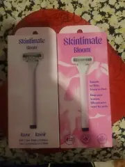 Skintimate Bloom Womens Razor 4 Blade 1 Handle Plus 2 Cartridges x 2 Packs