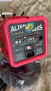 Alien Bees B800-P Martian Pink Flash Unit BNIB NEVER USED