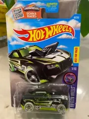 2016 Hot Wheels TWINDUCTION Black 46/250 Glow Wheels - Clouds Card