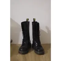 在飛比找蝦皮購物優惠-Dr.martens14孔 /馬丁